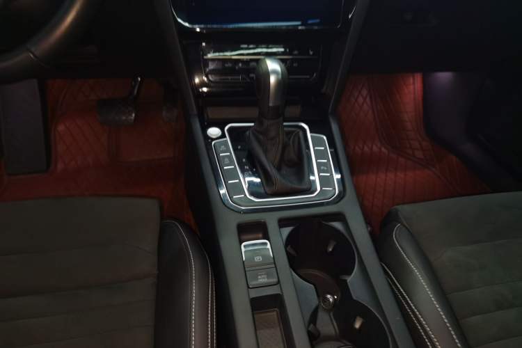 Used Volkswagen Variant 2021 2.0T Comfort Edition Gear Lever