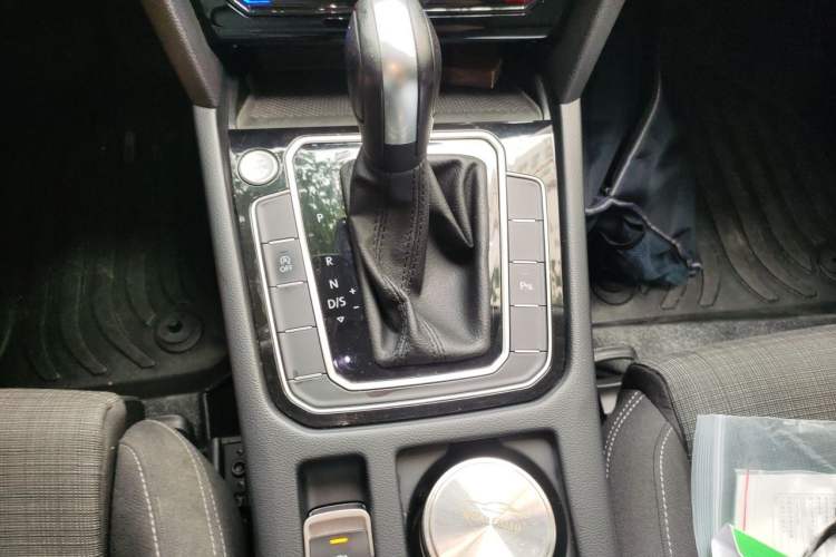 Used Volkswagen Variant 2021 2.0T Comfort Edition Gear Lever