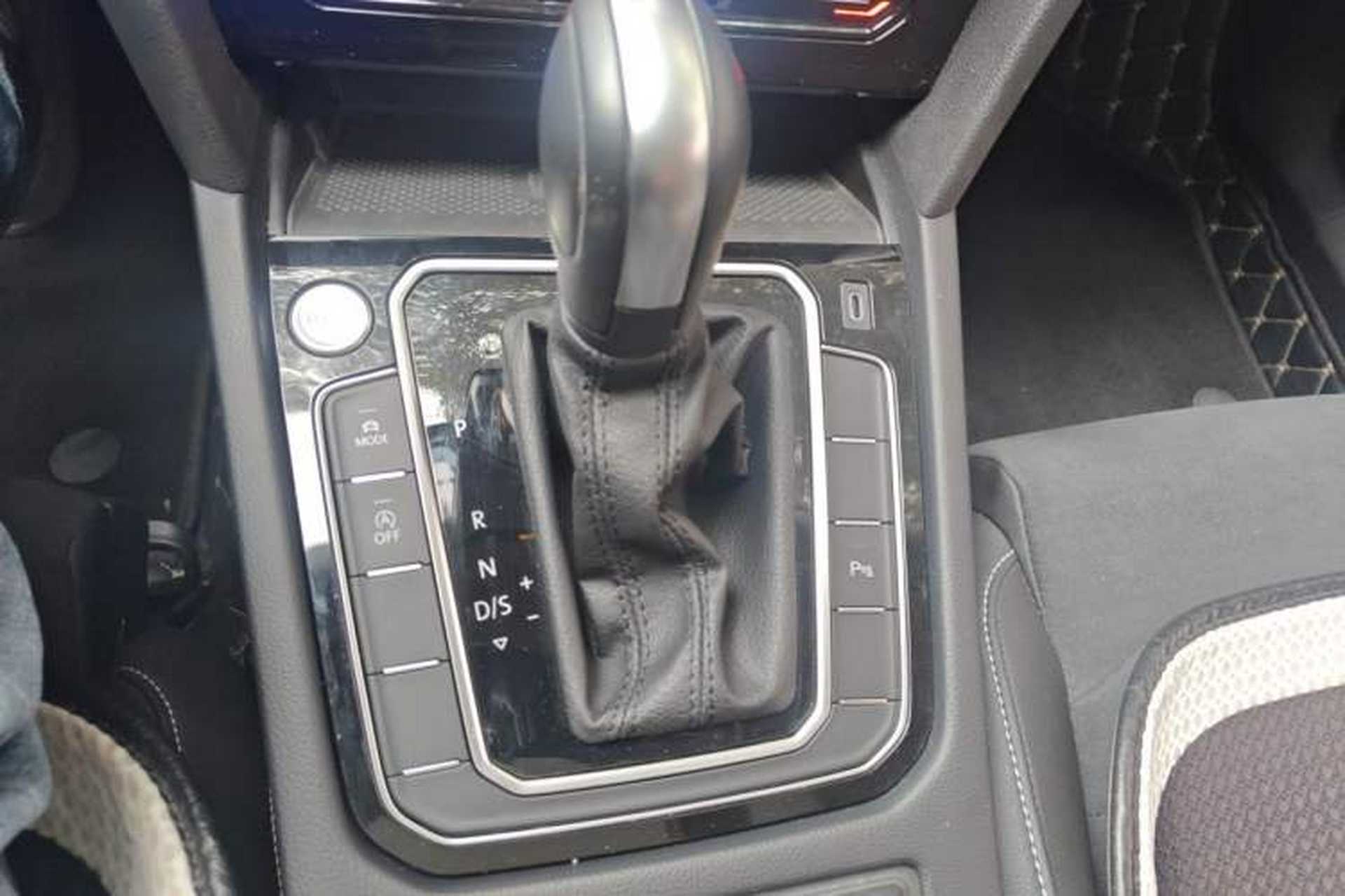 Used Volkswagen Variant 2021 2.0T Comfort Edition Gear Lever