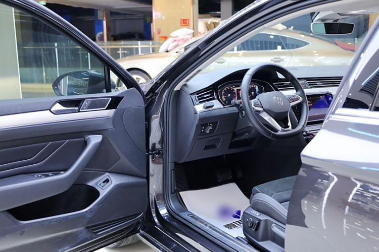 Used Volkswagen Variant 2021 2.0T Comfort Edition Interior 12