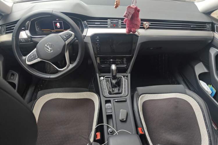 Used Volkswagen Variant 2021 2.0T Comfort Edition Interior 2