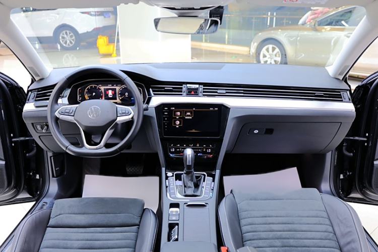 Used Volkswagen Variant 2021 2.0T Comfort Edition Interior 2