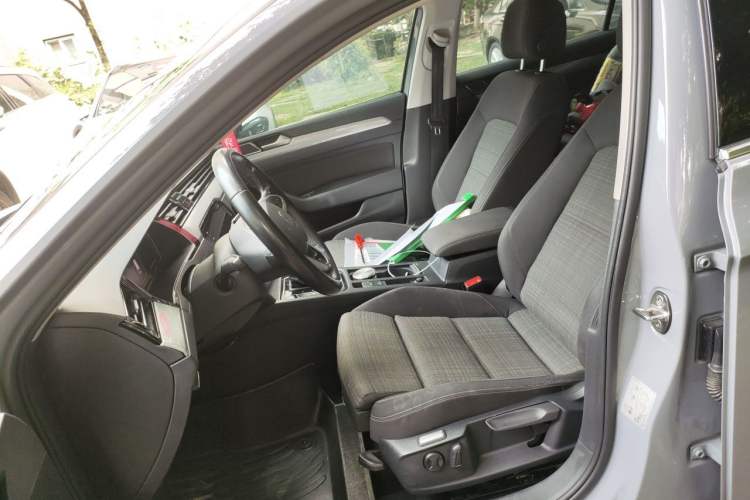 Used Volkswagen Variant 2021 2.0T Comfort Edition Left Front Seat