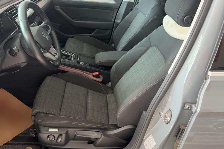 Used Volkswagen Variant 2021 2.0T Comfort Edition Left Front Seat