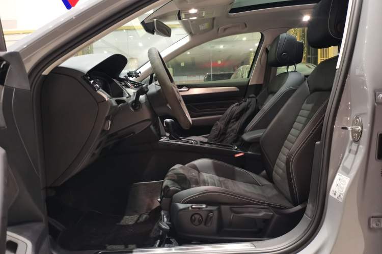 Used Volkswagen Variant 2021 2.0T Comfort Edition Left Front Seat