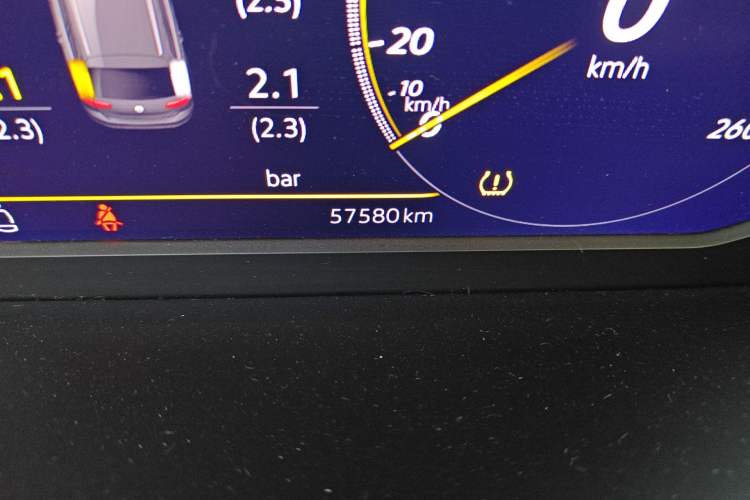 Used Volkswagen Variant 2021 2.0T Comfort Edition Odometer Close Up