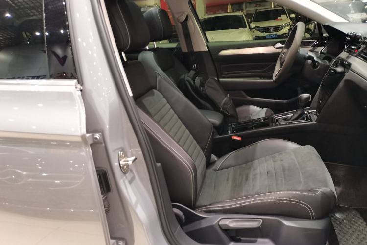 Used Volkswagen Variant 2021 2.0T Comfort Edition Right Front Seat