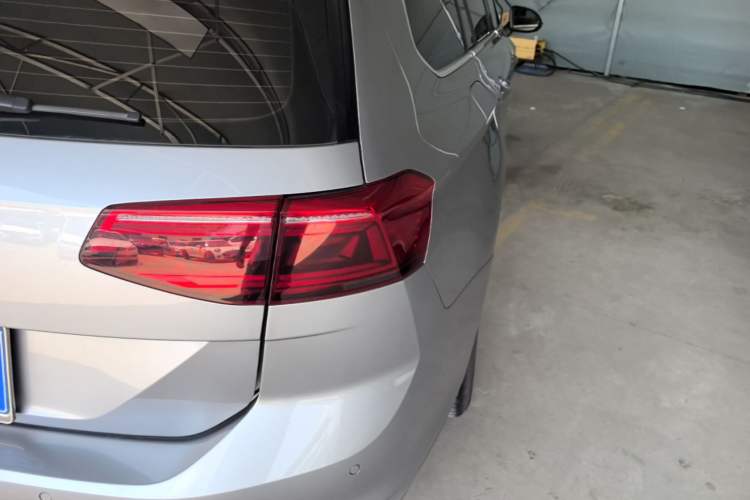 Used Volkswagen Variant 2021 2.0T Comfort Edition Right Rear Taillight