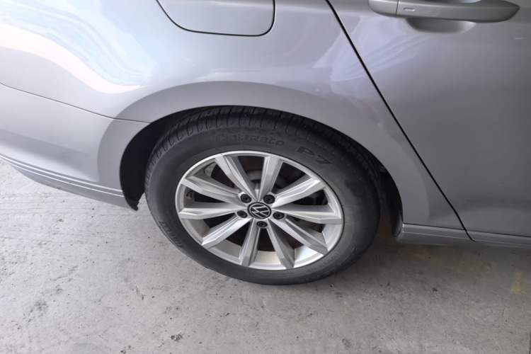 Used Volkswagen Variant 2021 2.0T Comfort Edition Right Rear Wheel Hub