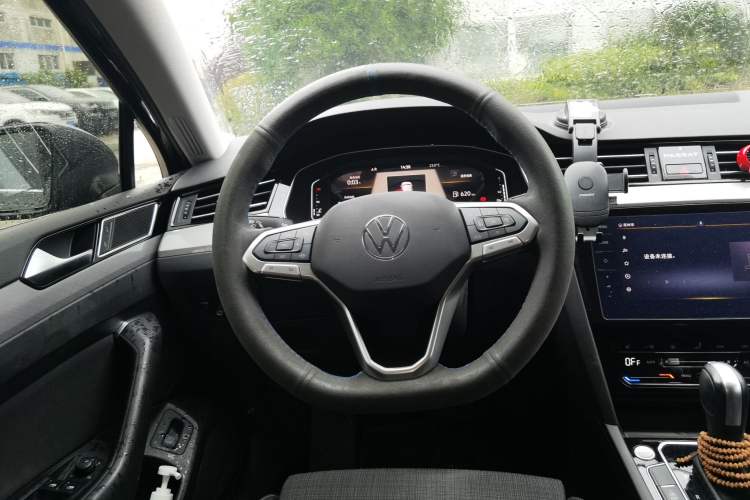 Used Volkswagen Variant 2021 2.0T Comfort Edition Steering Wheel