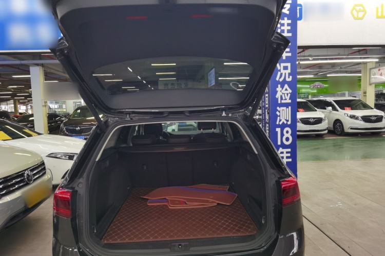 Used Volkswagen Variant 2021 2.0T Comfort Edition Trunk