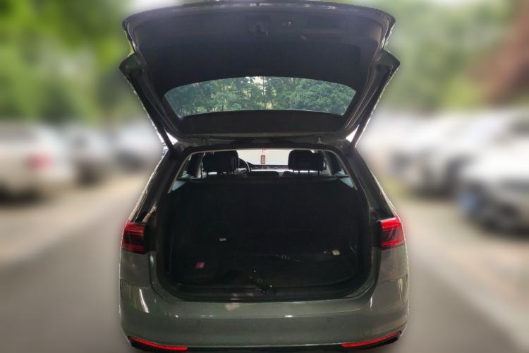 Used Volkswagen Variant 2021 2.0T Comfort Edition Trunk
