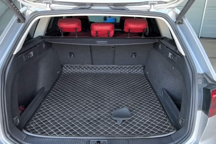 Used Volkswagen Variant 2021 2.0T Comfort Edition Trunk