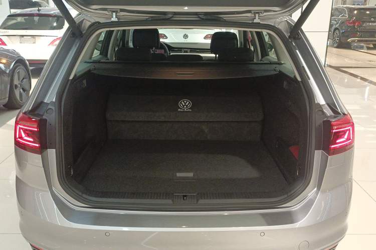 Used Volkswagen Variant 2021 2.0T Comfort Edition Trunk