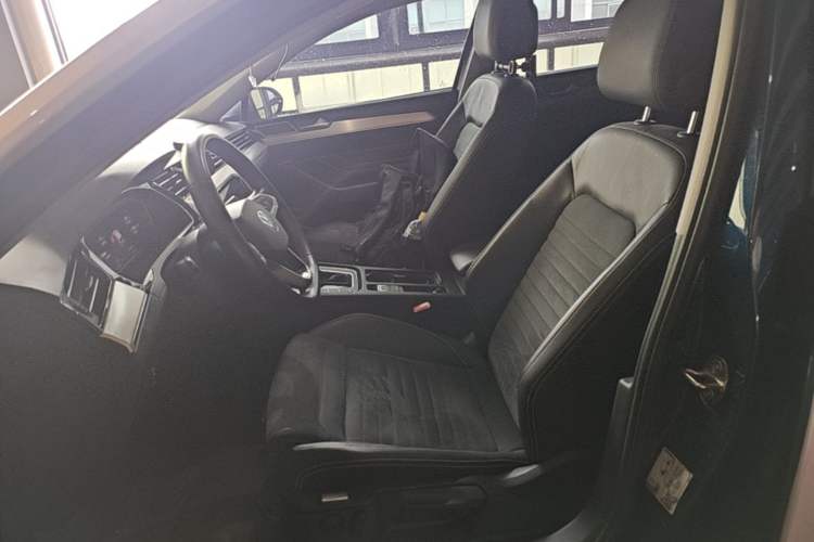 Used Volkswagen Variant 2021 2.0T Comfort Edition Left Front Seat