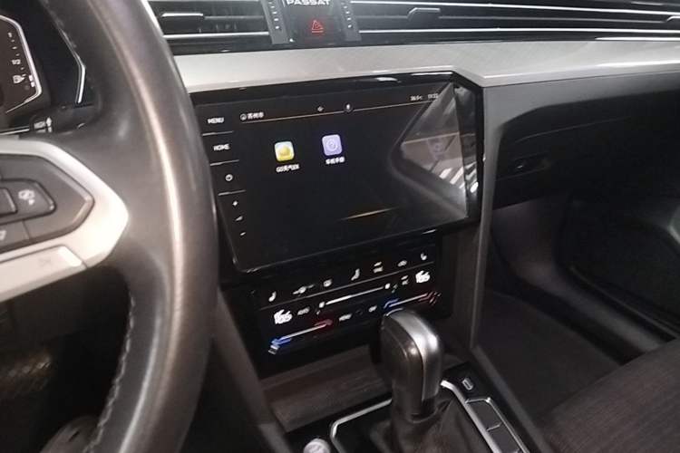 Used Volkswagen Variant 2021 2.0T Comfort Edition Audio And AC Panel