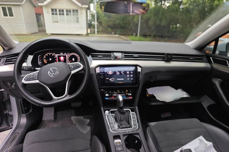 Used Volkswagen Variant 2021 2.0T Comfort Edition Center Console