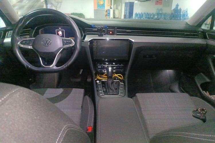 Used Volkswagen Variant 2021 2.0T Comfort Edition Center Console