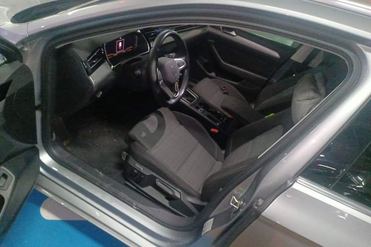 Used Volkswagen Variant 2021 2.0T Comfort Edition Driver Seat