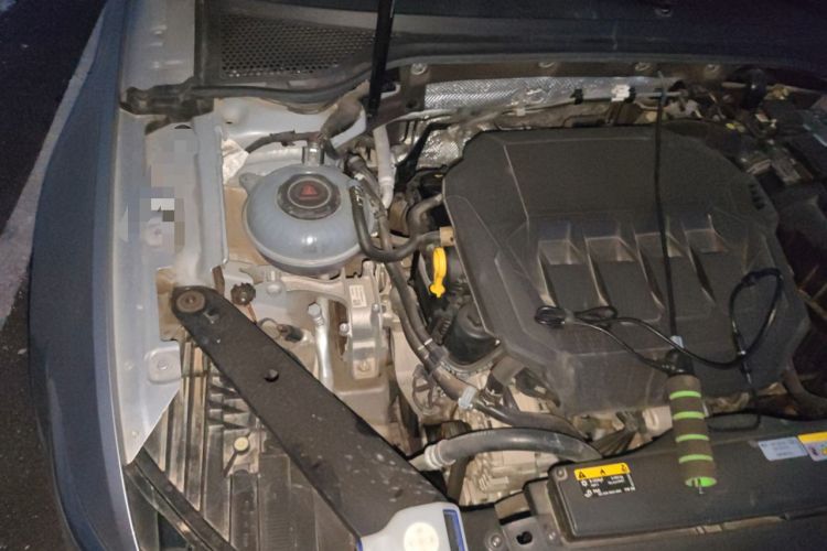 Used Volkswagen Variant 2021 2.0T Longitudinal Version Engine Bay Right