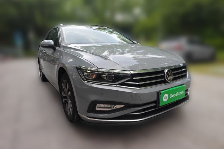 Used Volkswagen Variant 2021 2.0T Comfort Edition Front Right 45 Deg