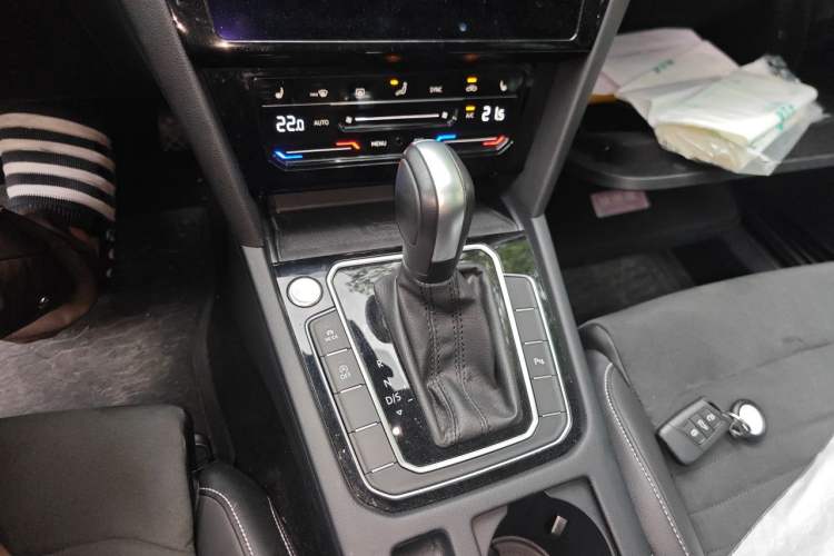 Used Volkswagen Variant 2021 2.0T Comfort Edition Gear Lever