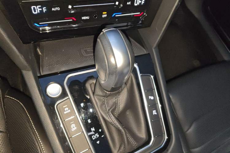 Used Volkswagen Variant 2021 2.0T Longitudinal Version Gear Lever
