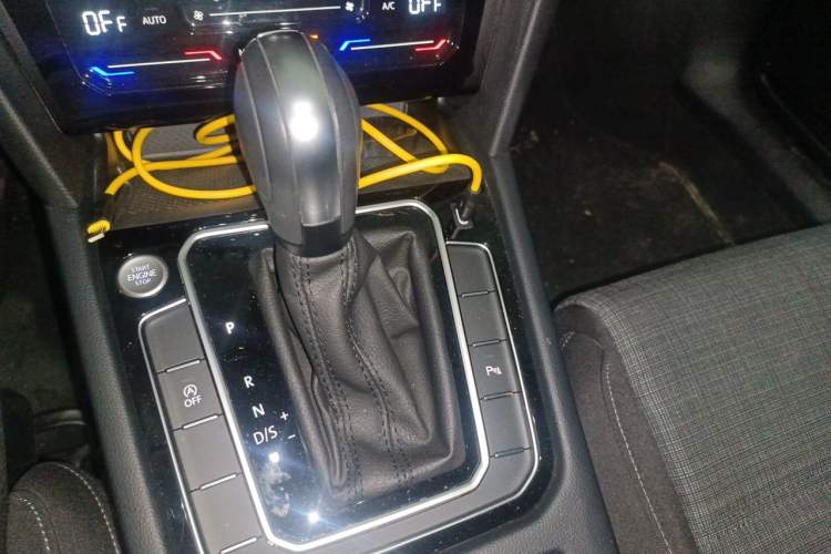 Used Volkswagen Variant 2021 2.0T Comfort Edition Gear Lever