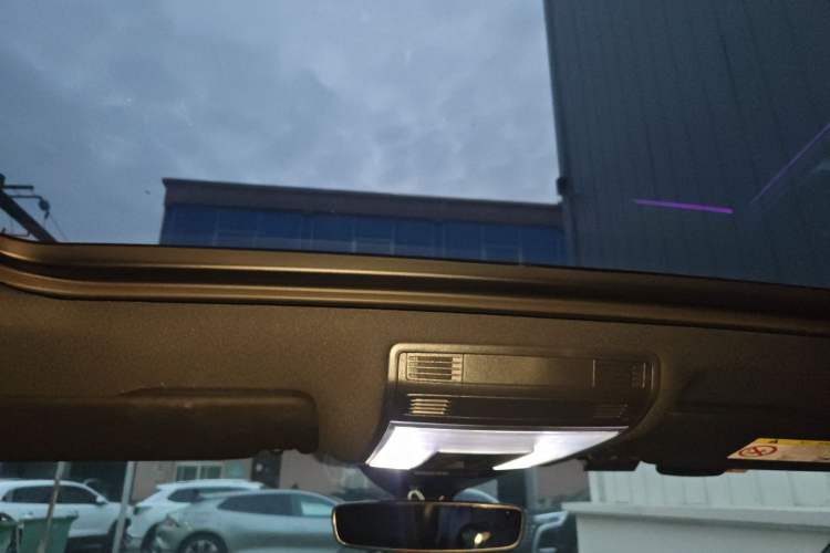 Used Volkswagen Variant 2021 2.0T Longitudinal Version Headliner