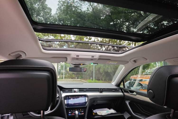 Used Volkswagen Variant 2021 2.0T Comfort Edition Headliner