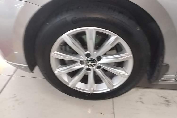 Used Volkswagen Variant 2021 2.0T Comfort Edition Left Front Wheel Hub