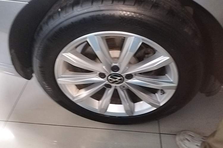Used Volkswagen Variant 2021 2.0T Comfort Edition Right Rear Wheel Hub
