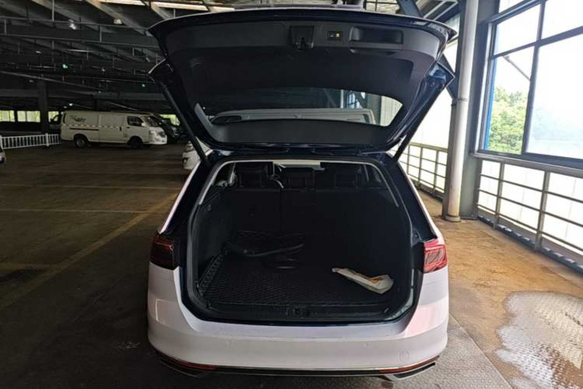 Used Volkswagen Variant 2021 2.0T Comfort Edition Trunk