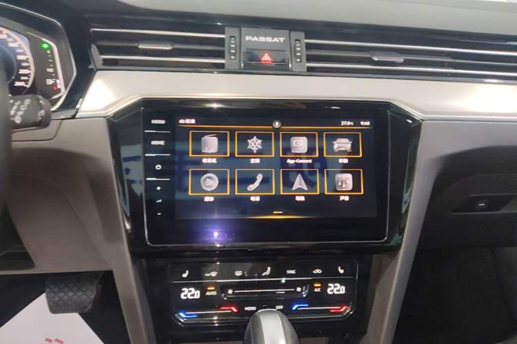 Used Volkswagen Variant 2021 2.0T Comfort Edition Audio And AC Panel