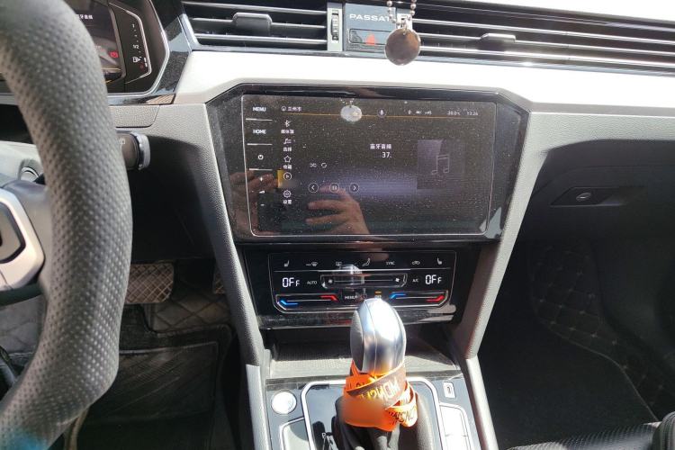 Used Volkswagen Variant 2021 2.0T Comfort Edition Audio And AC Panel