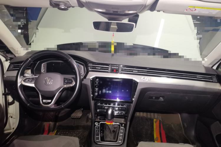 Used Volkswagen Variant 2021 2.0T Comfort Edition Center Console