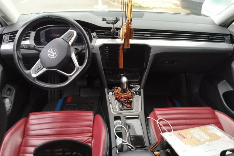 Used Volkswagen Variant 2021 2.0T Comfort Edition Center Console