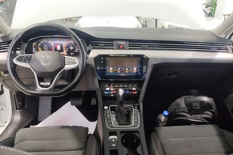 Used Volkswagen Variant 2021 2.0T Comfort Edition Center Console