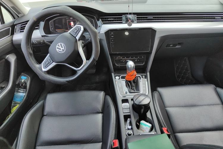 Used Volkswagen Variant 2021 2.0T Comfort Edition Center Console