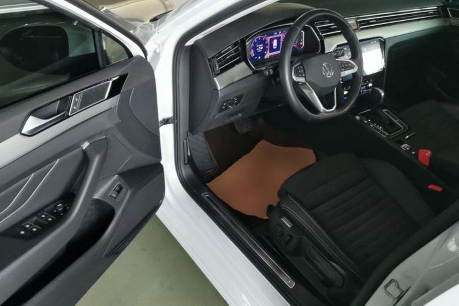 Used Volkswagen Variant 2021 2.0T Comfort Edition Driver Seat