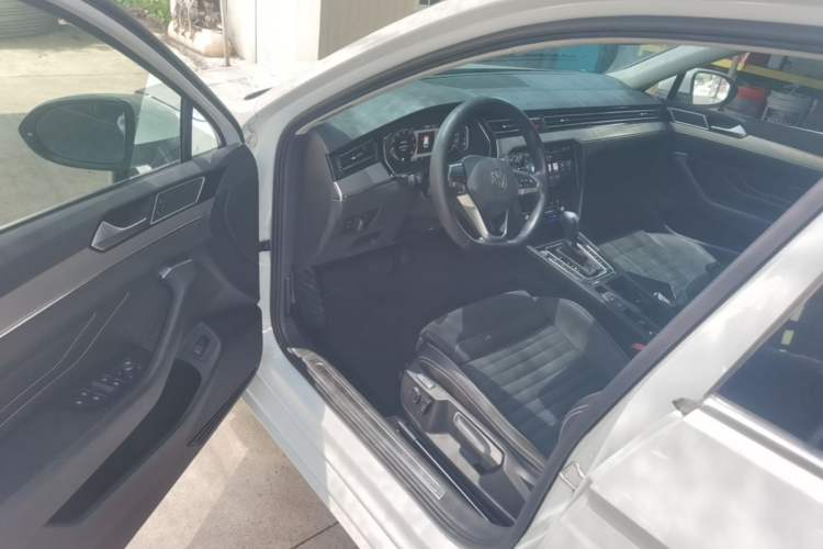 Used Volkswagen Variant 2021 2.0T Comfort Edition Driver Seat