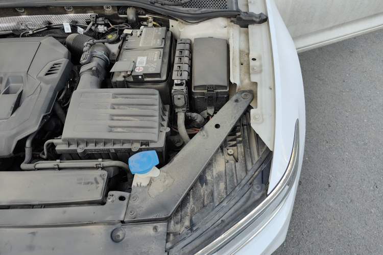 Used Volkswagen Variant 2021 2.0T Comfort Edition Engine Bay Left