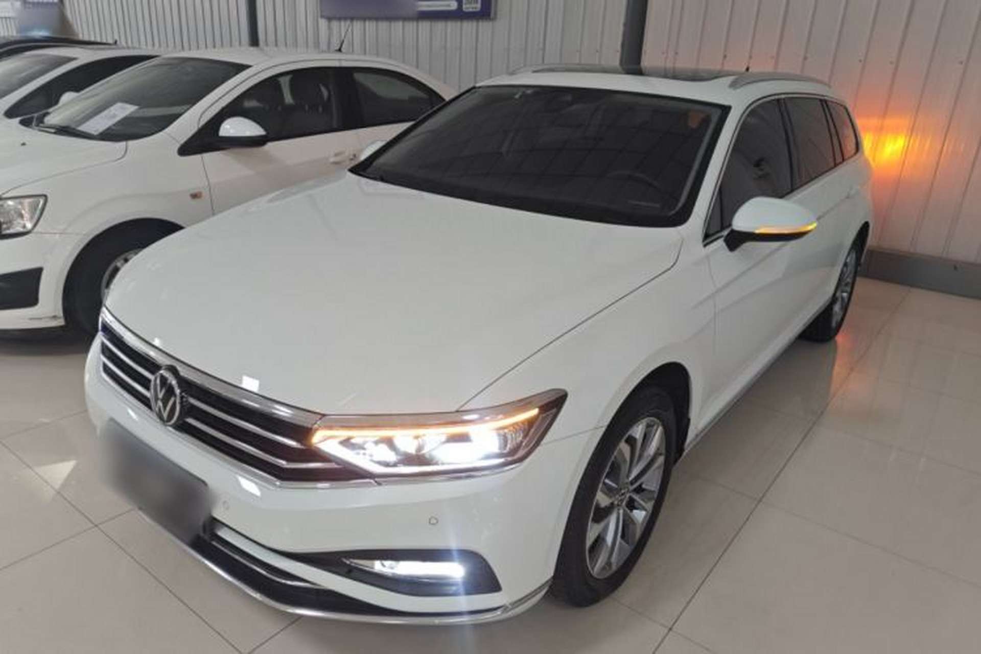 Used Volkswagen Variant 2021 2.0T Comfort Edition Front Left 45 Deg