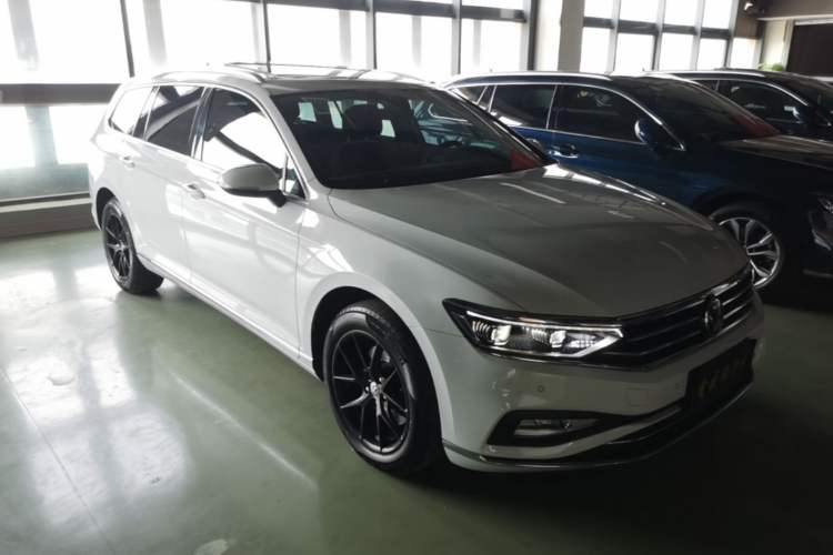 Used Volkswagen Variant 2021 2.0T Comfort Edition Front Right 45 Deg