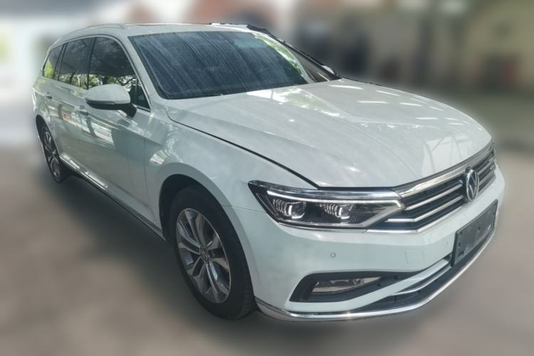 Used Volkswagen Variant 2021 2.0T Comfort Edition Front Right 45 Deg