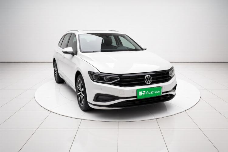 Used Volkswagen Variant 2021 2.0T Comfort Edition Front Right 45 Deg