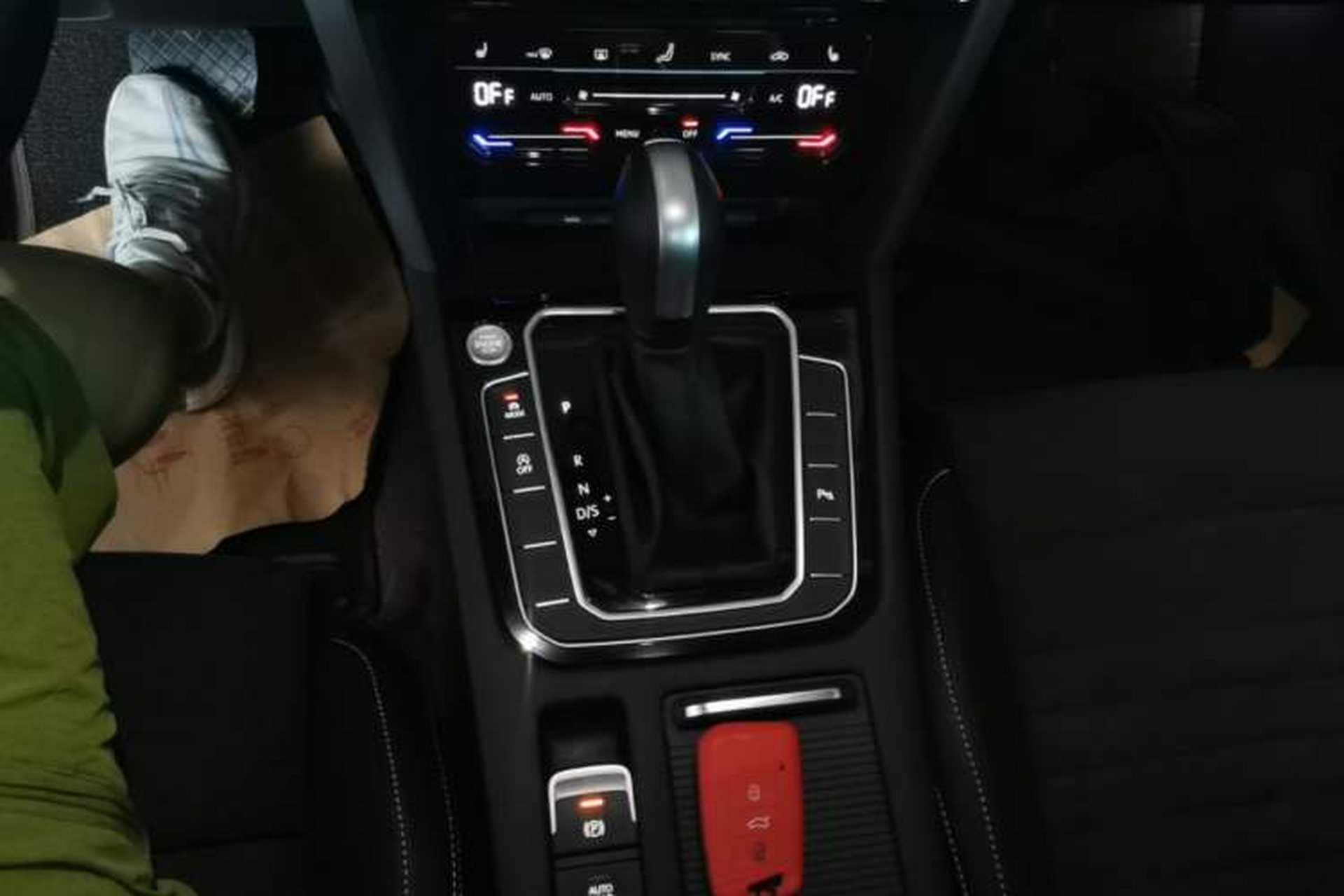 Used Volkswagen Variant 2021 2.0T Comfort Edition Gear Lever