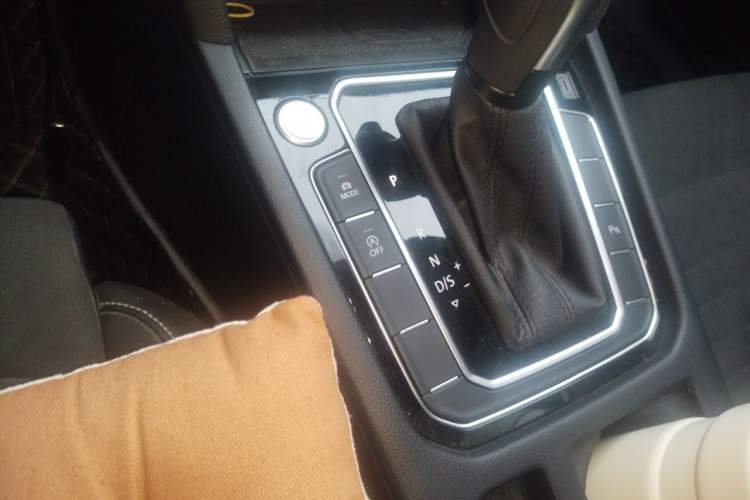 Used Volkswagen Variant 2021 2.0T Comfort Edition Gear Lever