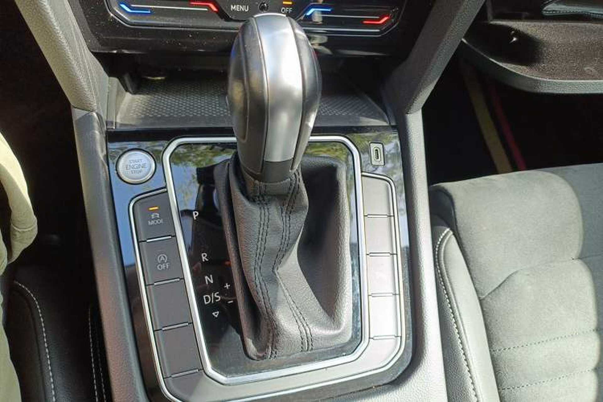 Used Volkswagen Variant 2021 2.0T Comfort Edition Gear Lever