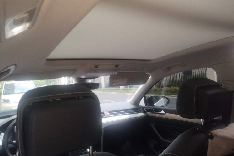 Used Volkswagen Variant 2021 2.0T Comfort Edition Headliner